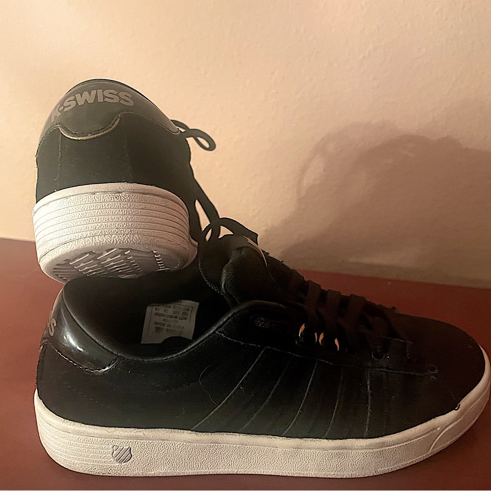 Kswiss Womens athletic shoes